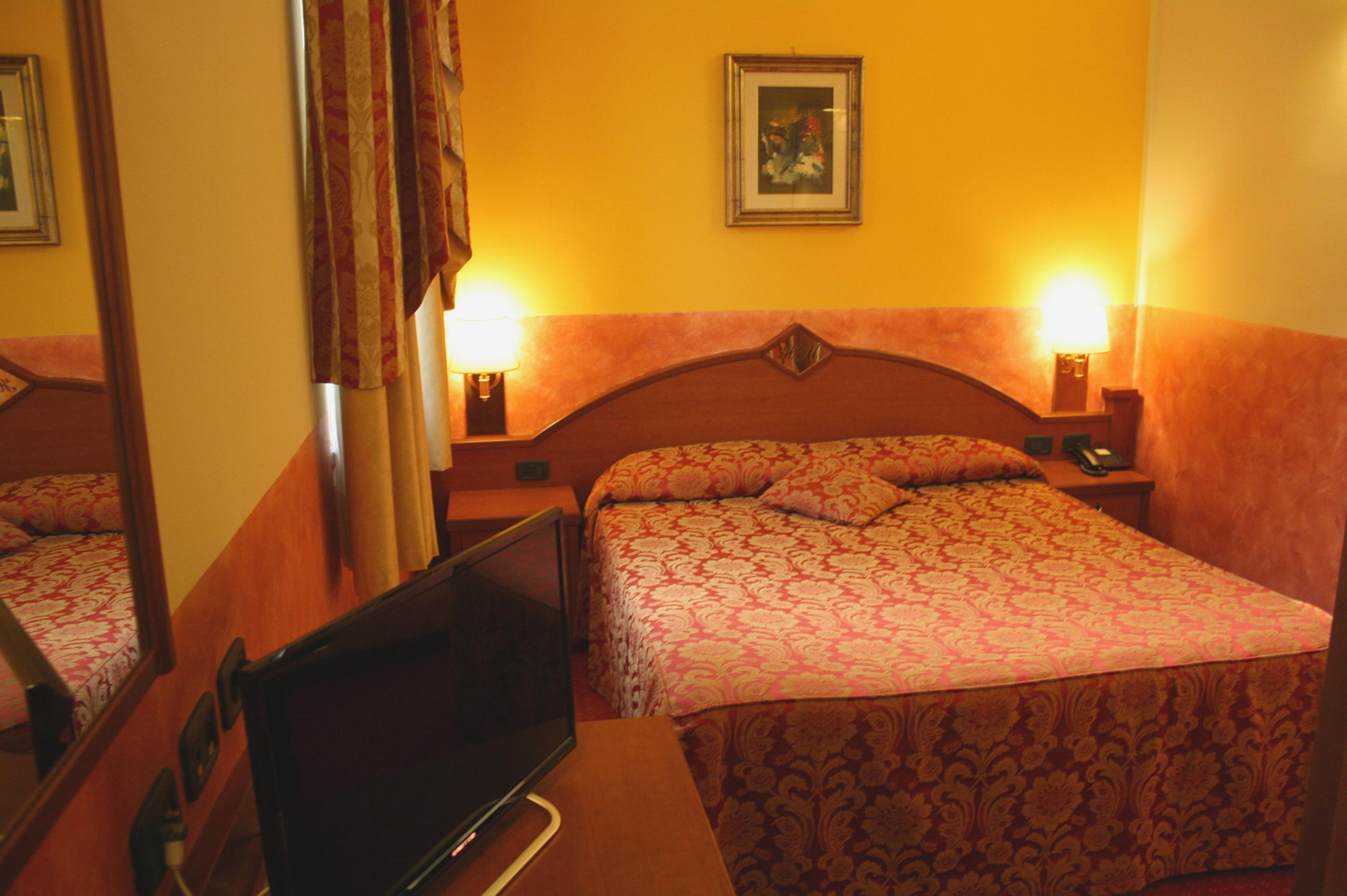 Hotel Majestic San Giuliano Milanese Εξωτερικό φωτογραφία