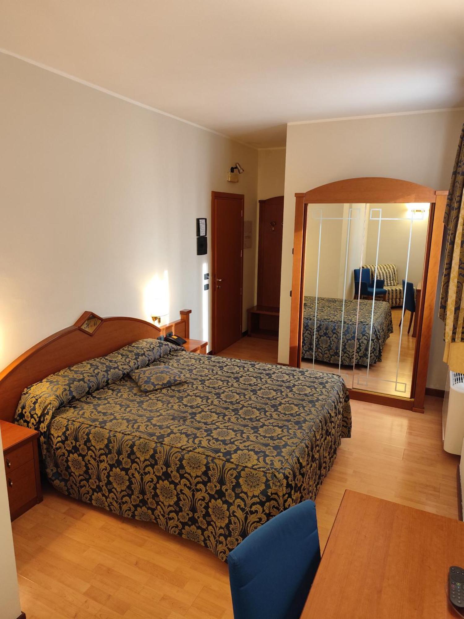 Hotel Majestic San Giuliano Milanese Εξωτερικό φωτογραφία